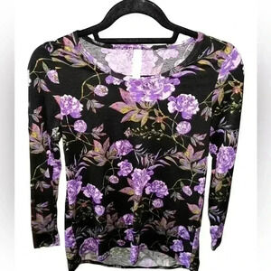 Lularoe XXS purple & black floral Lynne’s t shirt. Purple roses.Long sleeve.NWT.
